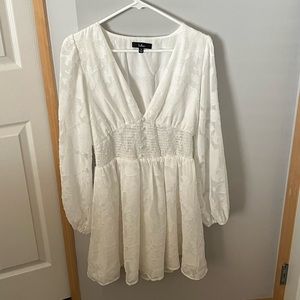 Lulu’s brand new white long sleeve dress